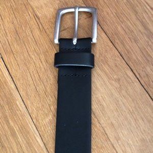 GAP Black Bonded Leather Men's Belt size 38 silver buckle